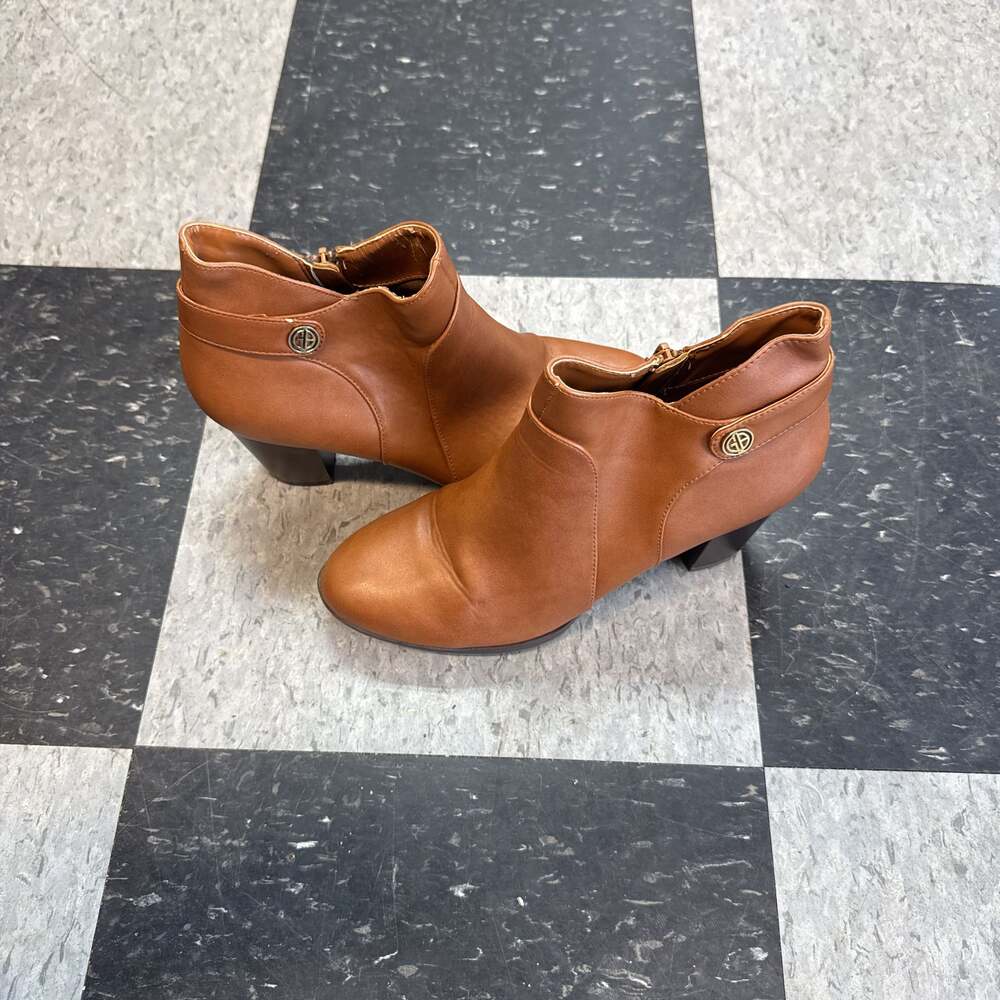 Giani Bernini Abalina Brown Faux Leather Stacked Block Heel Ankle Bootie
